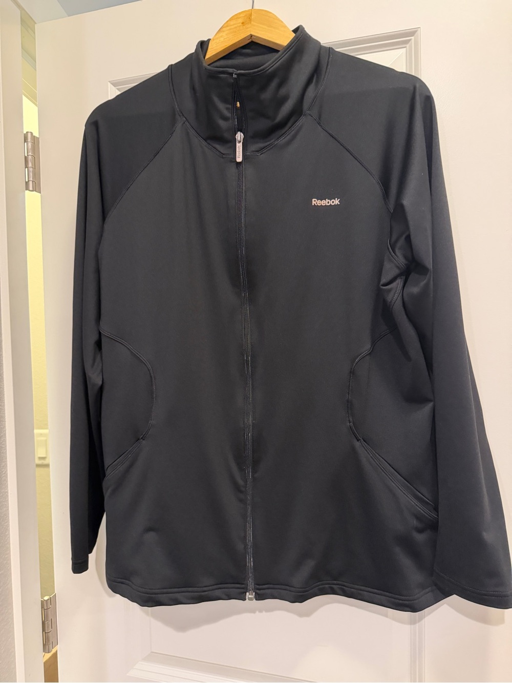 Reebok Women’s Black Glitter Logo Full-Zip Training Jacket